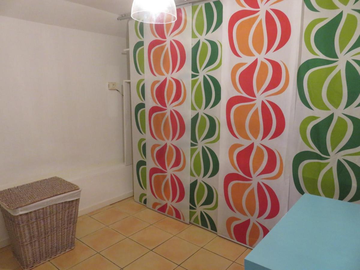 Les Mondes - Appartement Bas De Maison Ensues-la-Redonne Exterior photo