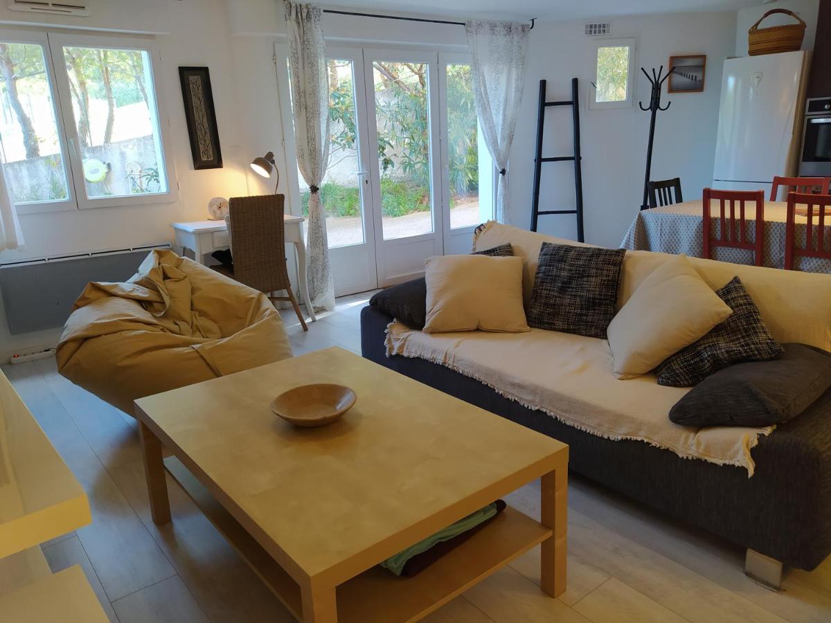 Les Mondes - Appartement Bas De Maison Ensues-la-Redonne Exterior photo