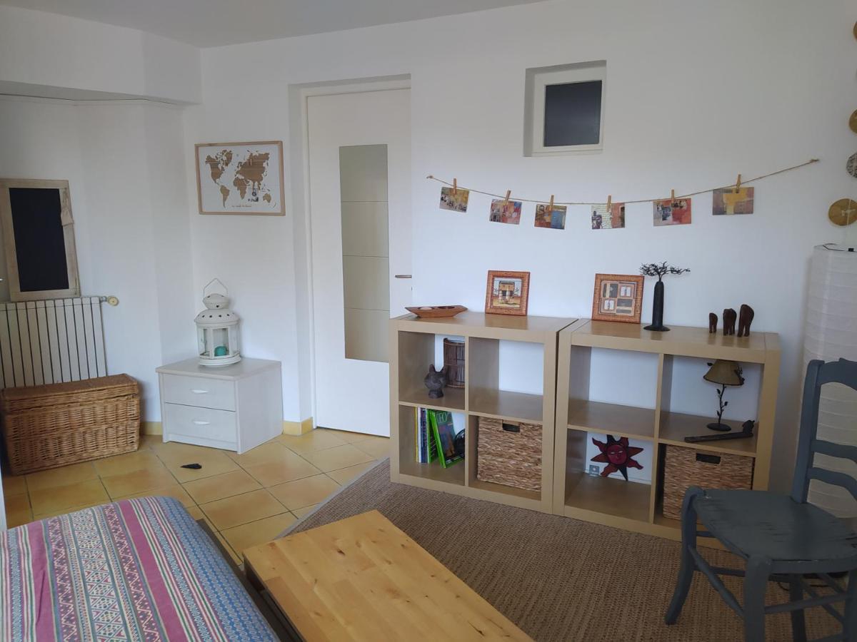 Les Mondes - Appartement Bas De Maison Ensues-la-Redonne Exterior photo